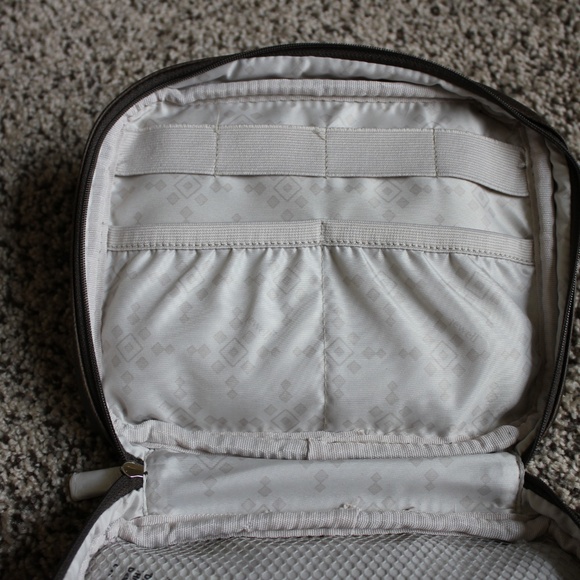 Thirty-One Organizing Zip Case - Picture 6 of 7